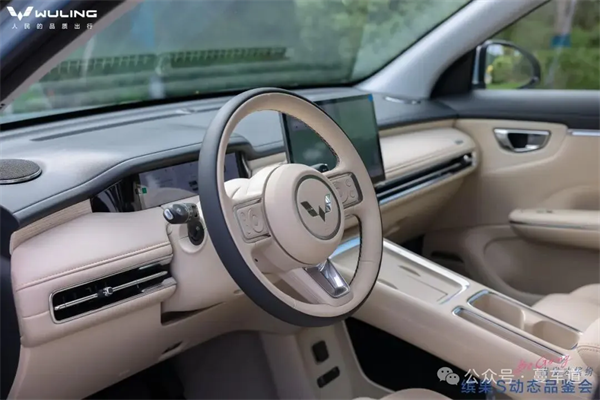 3.webp.png 3.webp.png